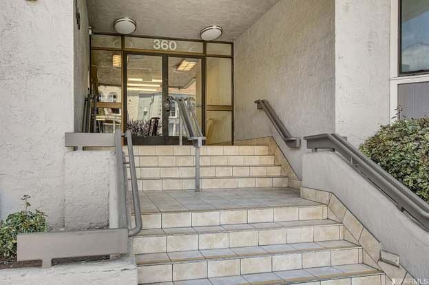 main entrance - 360 Guerrero St