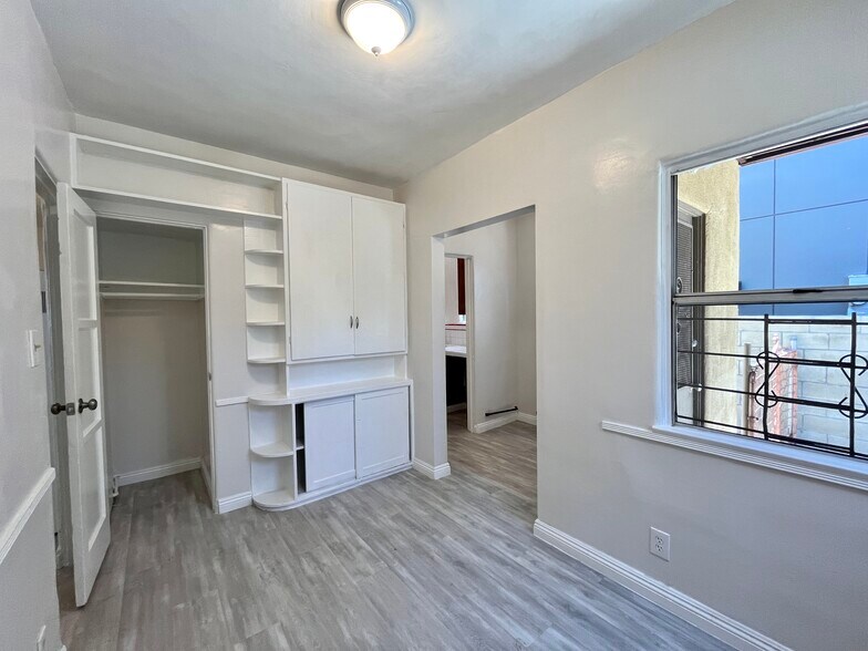 Building Photo - 1807 S Redondo Blvd