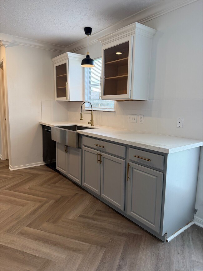 Building Photo - 13714 Firerock Dr