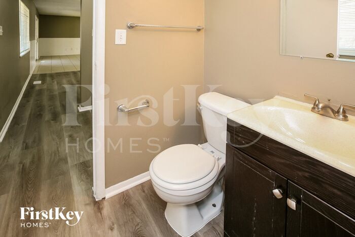 Building Photo - 4044 Steinmetz Dr