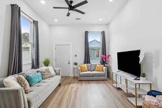 Building Photo - 1745 N Rocheblave St