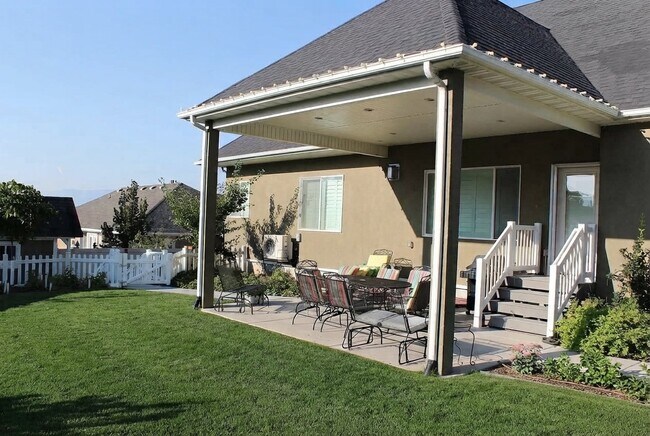Building Photo - 3474 Wade Ln