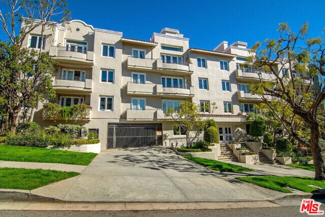 Building Photo - 1650 Veteran Ave