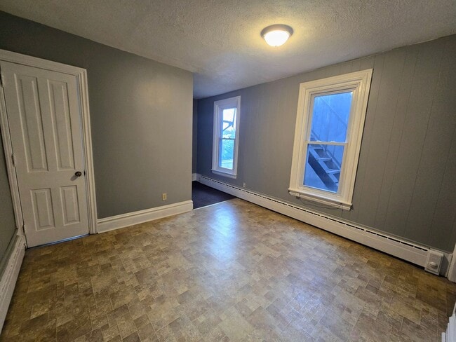 Building Photo - 417 N Ninth St