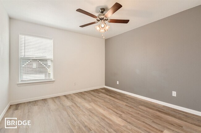 Building Photo - 5501 Wynwood Dr