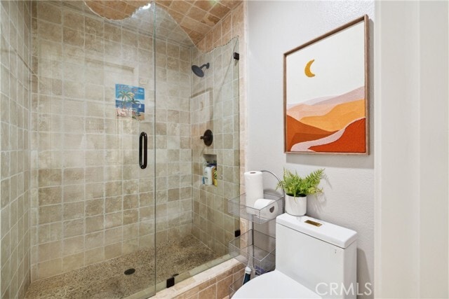 Building Photo - 25 Palos