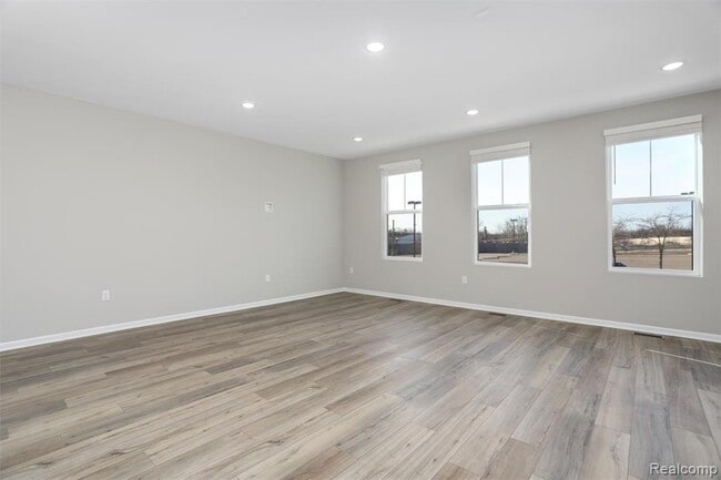 Building Photo - 43173 Atwood Ave