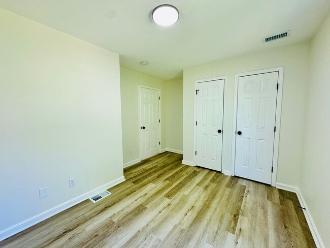 Building Photo - Completely renovated 3BR house in Shelby P...
