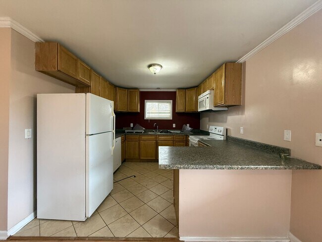 Building Photo - Old Tusculum Rd Apartments