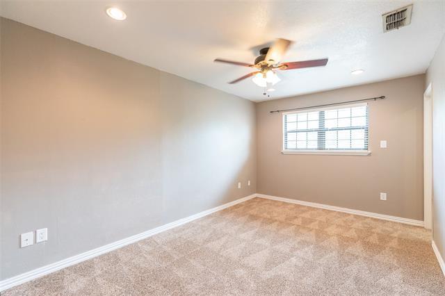 Building Photo - 3902 Karen Dr