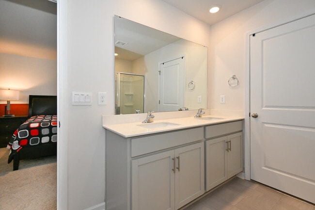 Building Photo - 4716 Reedy Creek Farm Cir