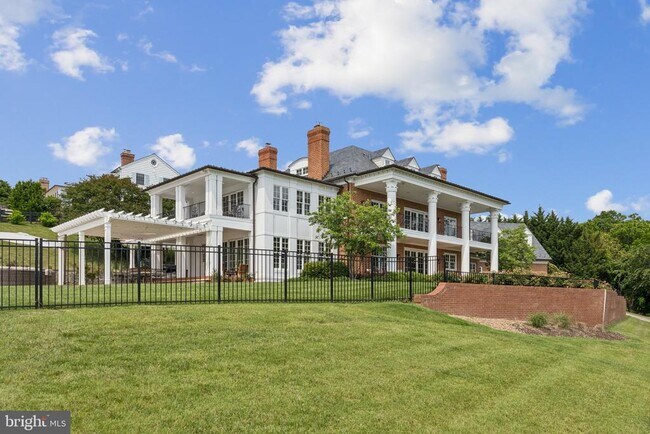 Building Photo - 1932 Carrollton Rd