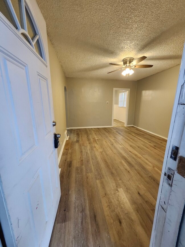 Building Photo - 38 1st St