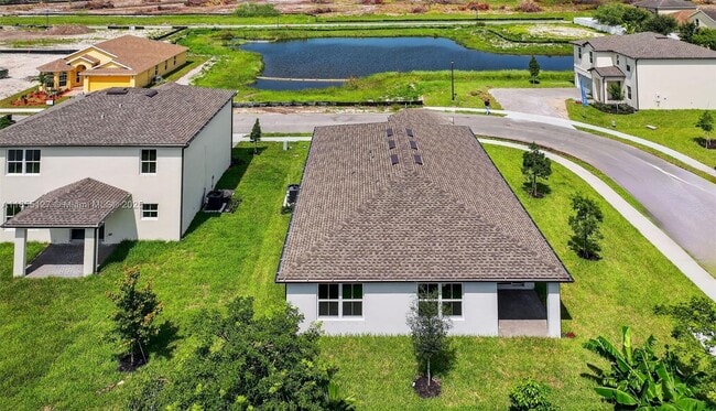 Building Photo - 301 Silver Sands Ln