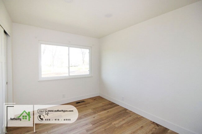 Building Photo - 9905 Merryhill Ln