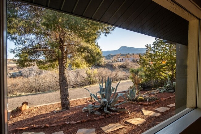Building Photo - Stunning Turn of the 20th Century Home in ...