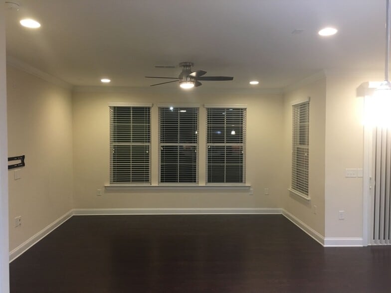 Loft - 530 Methven Grove Dr