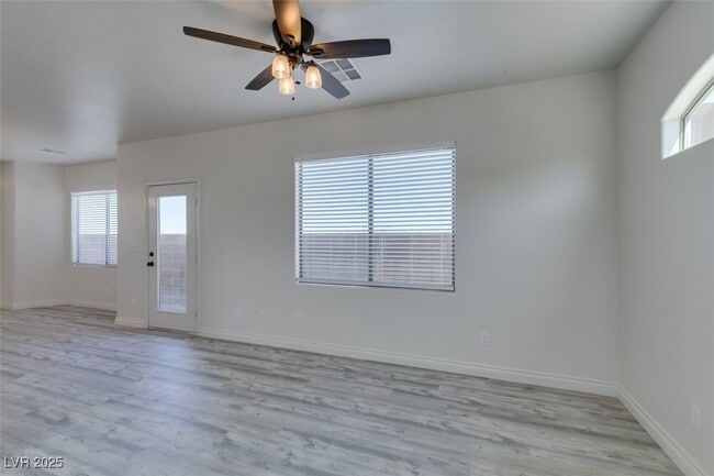 Building Photo - 778 Easter Lily Pl