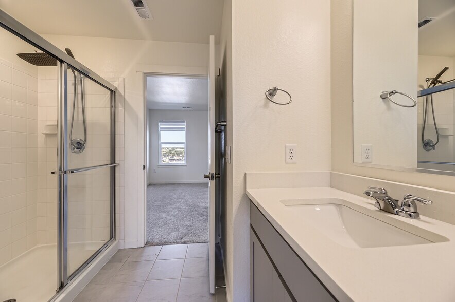Master Bathroom-1 - 17826 Dandy Brush Dr