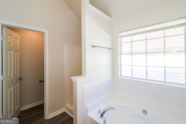 Building Photo - 11236 James Madison Dr