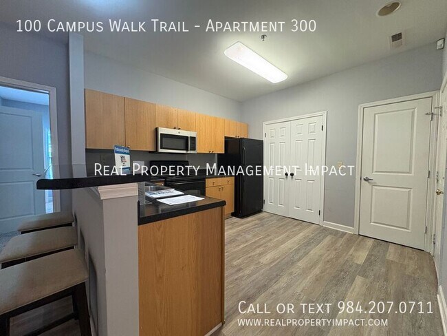 Building Photo - 100 Campus Walk Trl