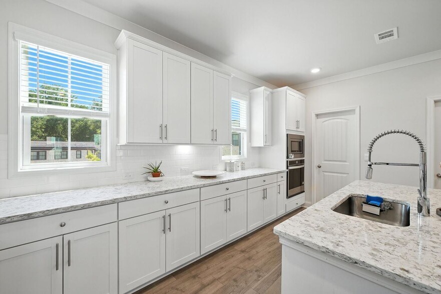 Building Photo - 3411 Swallowtail Ter