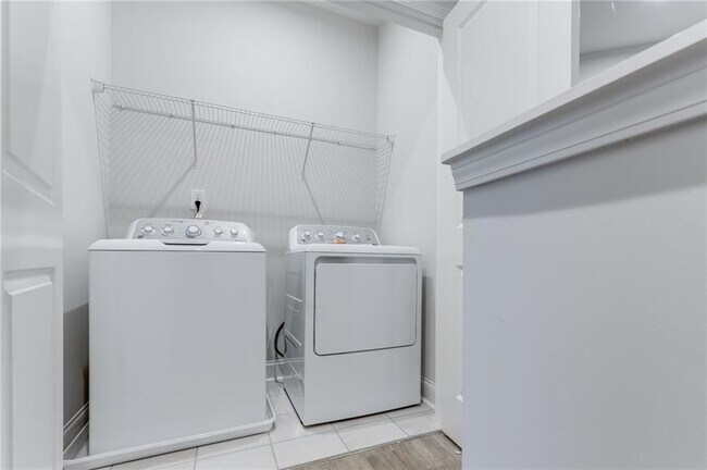 Building Photo - 422 Herring Dr