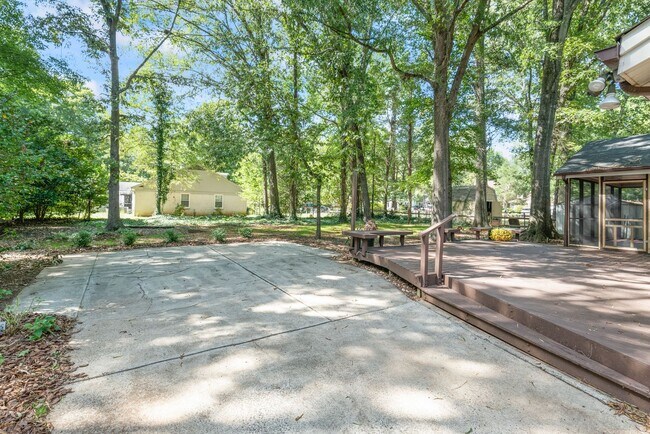 Building Photo - (Coming Soon) Beautiful Ranch Home in South Charlotte