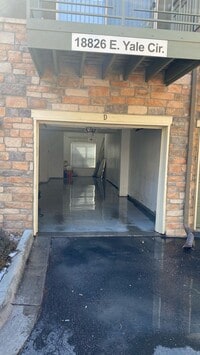 Building Photo - Large 2 Bedroom 2 Bath Townhome in Sterlin...