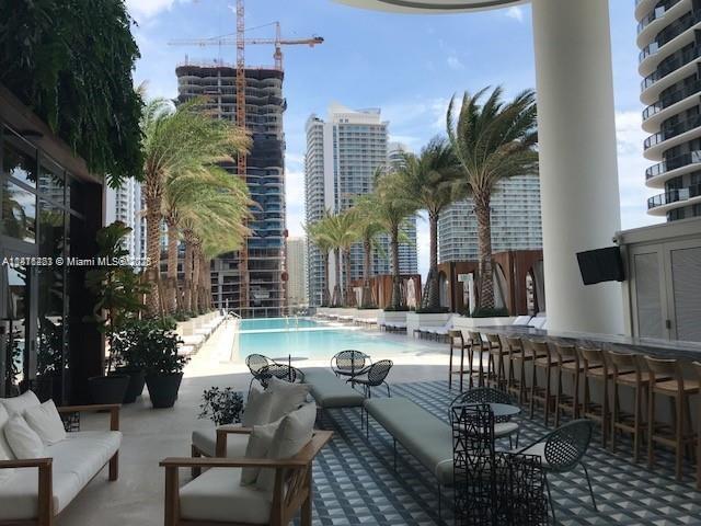 Building Photo - 801 S Miami Ave