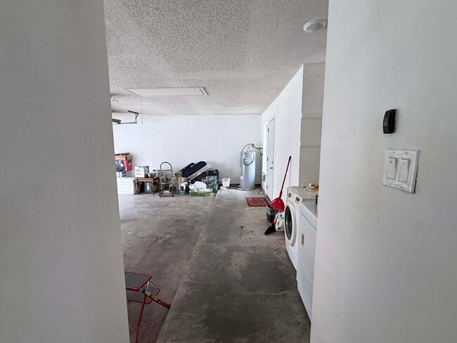 Building Photo - 1709 Kingwood Dr