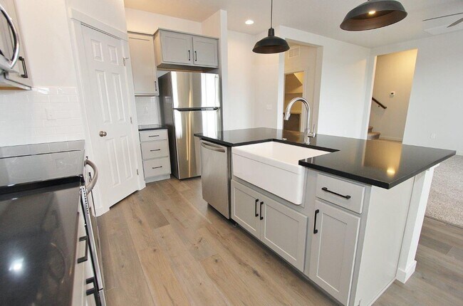 Building Photo - Stunning Single-Level w/Upper Bonus Room Home