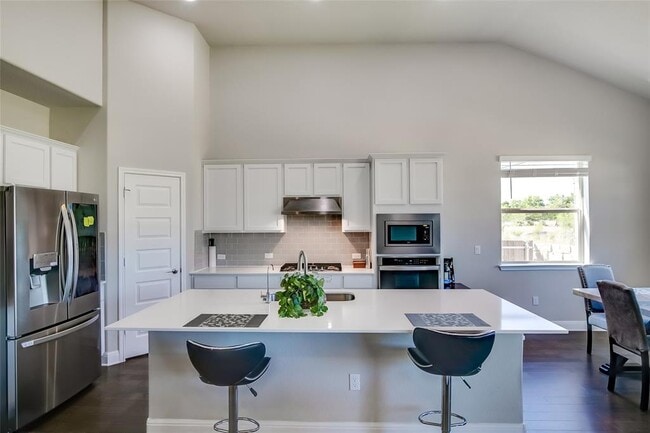 Building Photo - 16701 Casa Anna Dr.