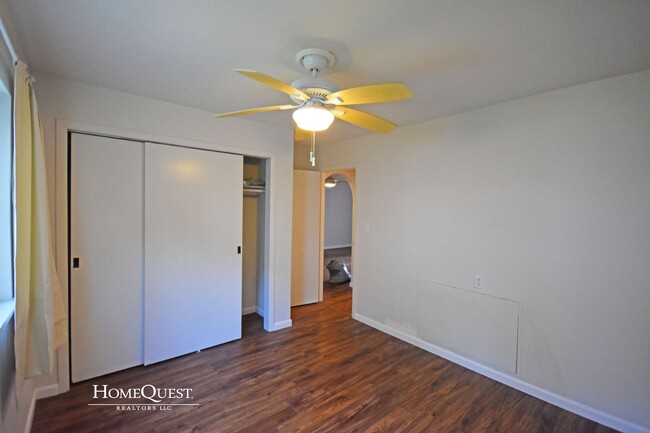 Building Photo - Live in Kailua Town!  Pet Friendly 2Br/2Ba...