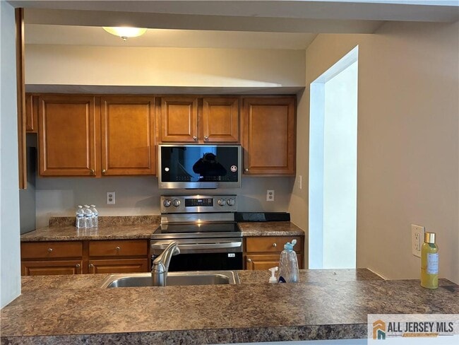 Building Photo - 904 Gregorys Way