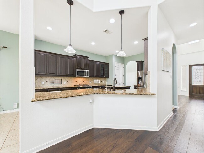 Building Photo - Sendero Springs