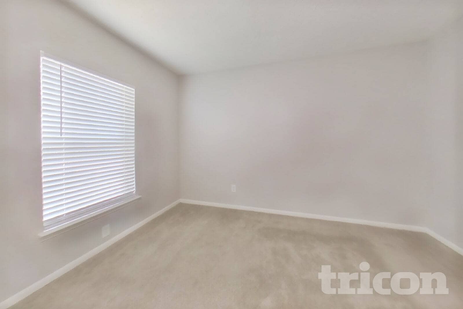 Building Photo - 2610 Townhall Ln