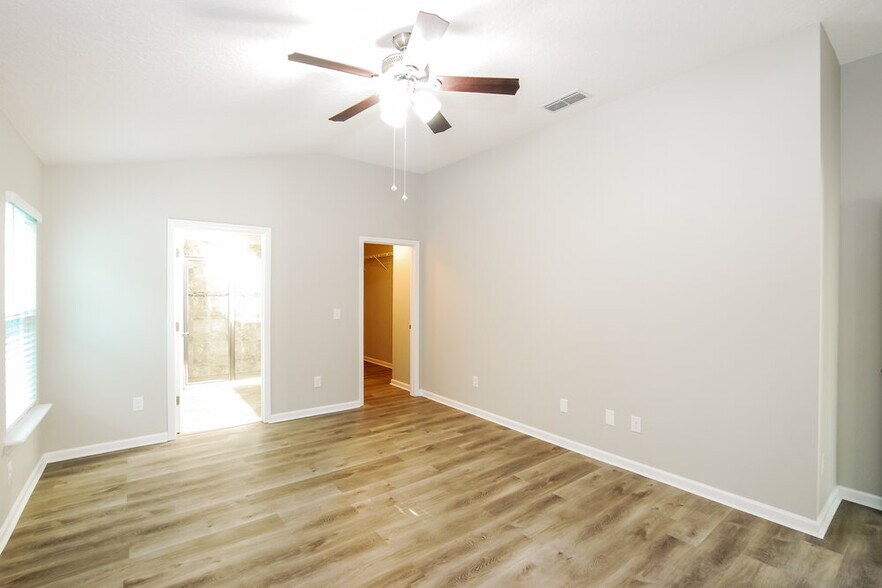 Building Photo - 252 Colorado Springs Way