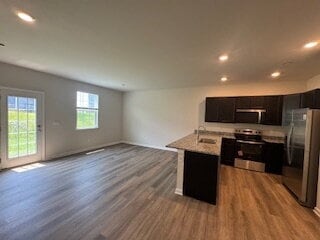 Building Photo - 124 Rae Ct