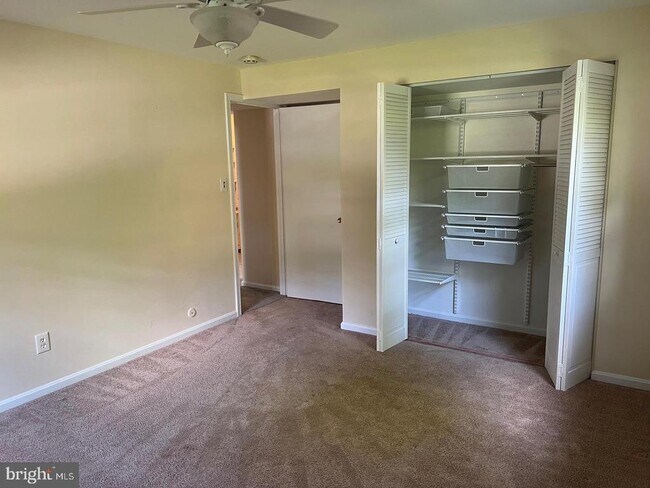 Building Photo - 8711 Braeburn Dr