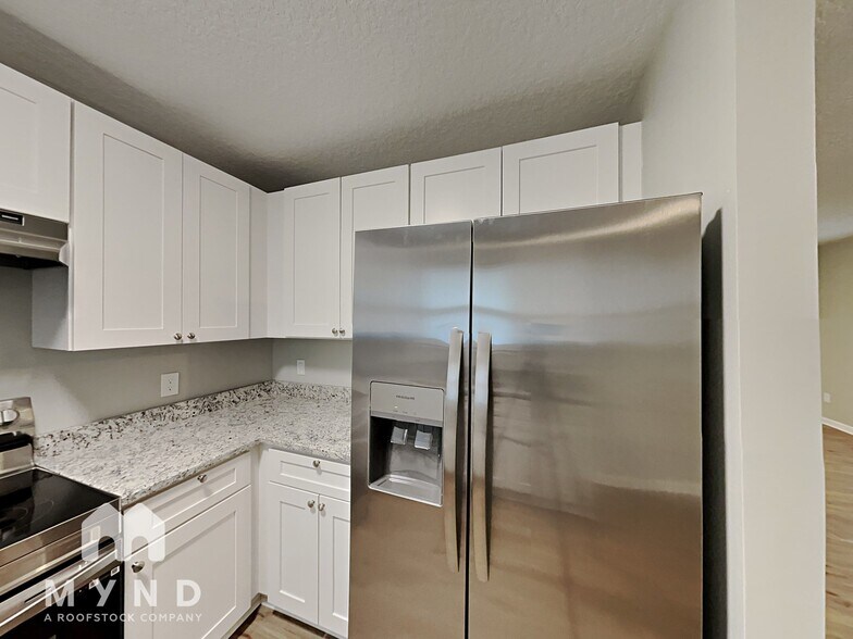 Building Photo - 3055 Dignan St