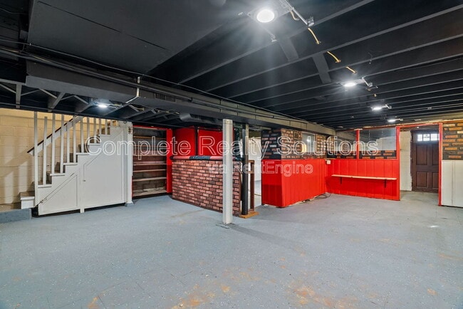 Building Photo - 6605 Barken Ave