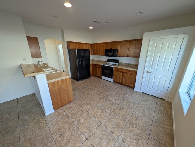 Building Photo - 205 Heiple Ct