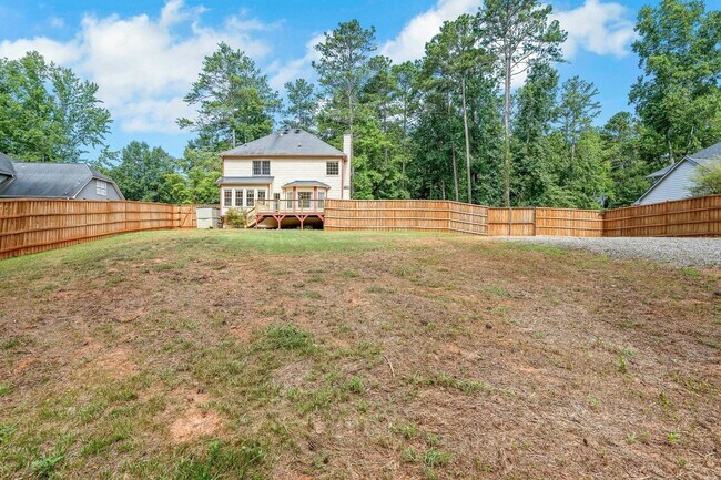 Building Photo - Country-Chic Retreat in Hickory Flat