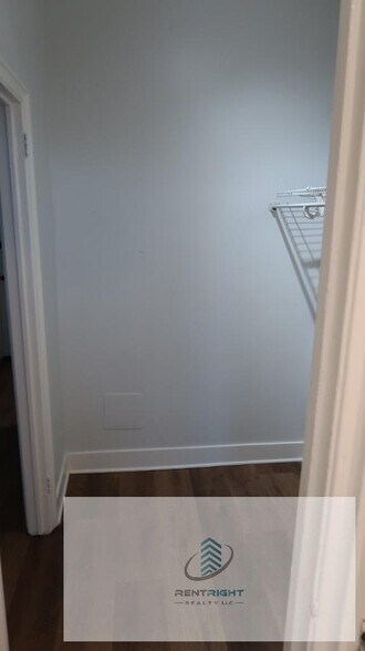 Building Photo - 534 W Stratford Pl