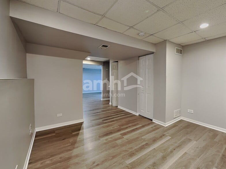 Building Photo - 1613 Gleneagle Ct