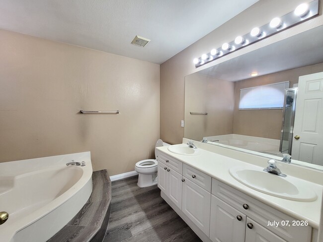 Building Photo - 8312 Candlefish Ct