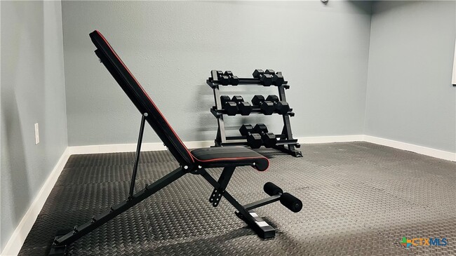 Building Photo - 103 E Central Ave