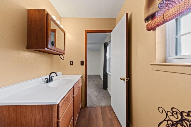 Building Photo - 122 Beach Dr