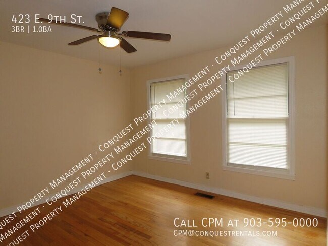 Building Photo - 423 E 9th St